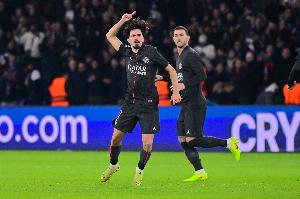 记者：维蒂尼亚足底发炎，巴黎对他出战拜仁仍持乐观态度”