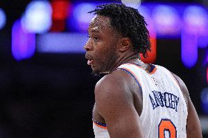 只输了1分！阿努诺比罚球8中4&关键两罚不中 拿到14分8板2助2断”