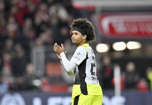 图片报：阿德耶米续约谈判陷入僵局，多特可能在解约条款上让步”