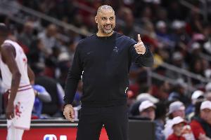 乌度卡：我们今晚在很多方面都赢了湖人 但投篮输了