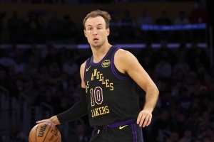 阿门：肯纳德是我的防守对位 他爆发了&我必须得做得更好