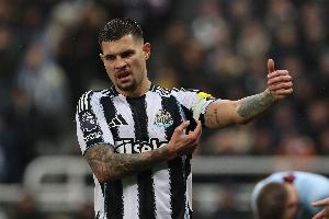 伤缺2个月复出！吉马良斯：肌肉拉伤长度20cm 一度担心错过世界杯