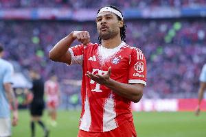 长期伤缺！拜仁官方：格纳布里右大腿内收肌撕裂，预计长期缺席