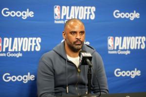 名记：乌度卡帅位现在还不算有危机 但如果火箭被湖人淘汰的话...