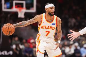 精准一刀！亚历山大-沃克关键切帽布伦森 全场那9分5板6助3帽”