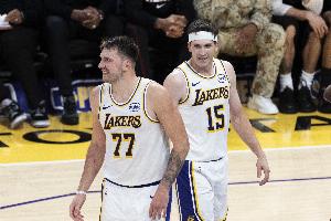 美媒感叹：缺阵的东里合计场均56.8分 湖人仍然2比0领先火箭