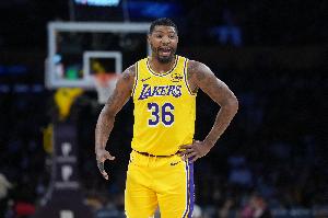 斯玛特：我是多功能瑞士军刀适配各种角色 随时待命是我的本色