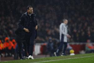 英媒：蓝军多名球员质疑罗塞尼尔执教方式，认为对恩佐处罚太严厉