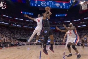 黄雀在后！贾旺特·格林奋力补防 起飞送班凯罗遮天大帽