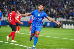 足球报：申花从垫底攀升到第五，拉唐和盖伊联手贡献10球