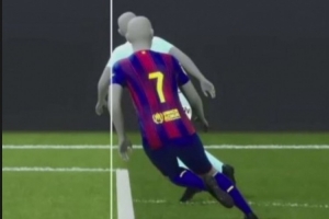 费兰社媒晒划线图片质疑越位判罚：好眼力！@西甲、特巴斯