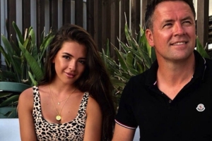 镜报：欧文女儿将在7月参加慈善赛马比赛，此前她是盛装舞步骑手