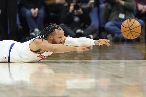 致命失误葬送机会！布伦森三分球5中0拿到26分3板4助2断