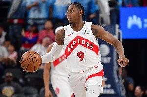 命中率差不少！半场骑士15罚12中 猛龙12罚仅6中