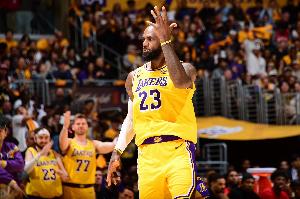 湖人被火箭反超！Skip：勒布朗是场上最佳 快去接管比赛吧