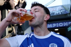 邮报：业余球队麦克尔斯菲尔德淘汰水晶宫的故事，将被拍成电影