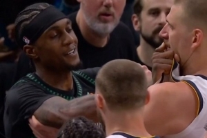 媒体人：麦丹最后一攻没必要 这是在羞辱对手挨揍活该