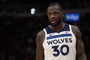 表现也就凑合！兰德尔16中6&罚球4中3 得15分9板2助&有4次失误