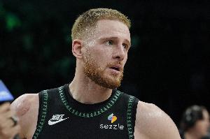 还有希望？森林狼官方：迪文岑佐右小腿受伤 本场退赛