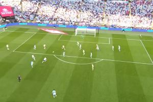 平地惊雷！尼科·冈萨雷斯远距离爆射世界波，曼城连扳两球反超