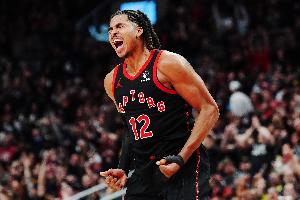 博伊尔斯三场季后赛在合理冲撞区21中17！仅申京进得比他多 ！