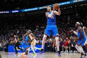 兢兢业业！哈尔滕施泰因首轮场均11分8.3板1帽 4.5前场板