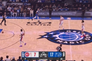 都没睡醒？活塞开场4分20秒7次失误 坎宁安个人4次