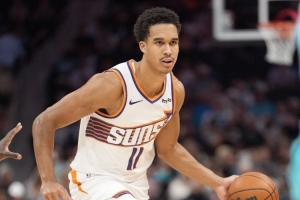 伊戈达罗常规赛全勤&场均6.5分5.1板2.3助 季后赛场均7.5分7板4助