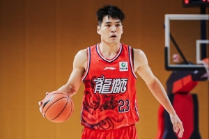 奇兵！陈国豪16分钟6中4高效贡献13分5板 三分5中3