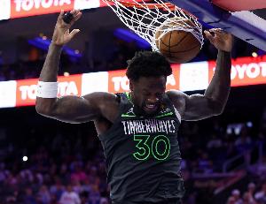 尽力局！兰德尔15中8空砍27分9板6助1断 罚球11中9