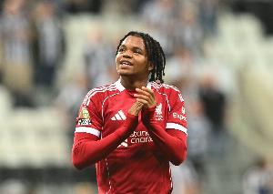 乔·科尔：恩古莫哈不会立刻成为主力，利物浦今夏会再签新前锋