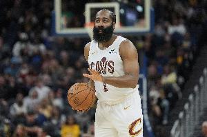 哈登：我们客场有两次赢球机会但没把握住 现在我们要重回正轨！