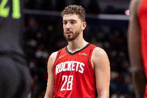 申京：濒临淘汰的那种压力对我来说不是坏事 它会给我能量！