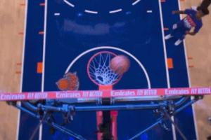 要不给3万吧？尼克斯中场投篮一球7万5美金 球迷进一半又涮筐而出