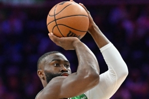 布朗谈失利：今晚他们的投篮比我们准 这种情况不常见