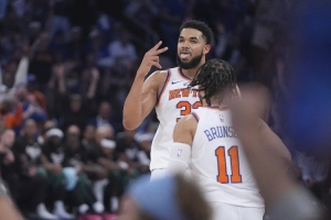 解说：老鹰被尼克斯战略性拿捏 CJ扛不住如此倾斜的防守资源