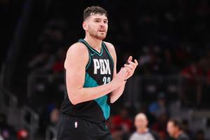 媒体人：克林根这轮的爆炸程度一点也不输杜伦 也是完全崩溃式的