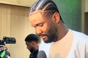 【完整版】艾顿：投丢球让人泄气 观众席的失落感可能影响了我们