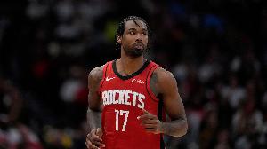 持续冲击！伊森上半场7投4中&两分球3中3 砍下10分3板