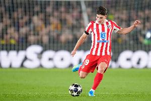 阿尔瓦雷斯单赛季欧战进10球是阿根廷历史第3人，梅西曾5次做到