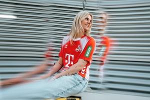 拜...拜仁？科隆发布女足特别款球衣，红白配色+T标神似拜仁球衣