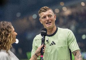 罗马诺：皇马一直与克罗斯谈重返俱乐部，后者想先弄清楚职位性质