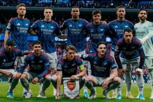 赖斯社媒：下周一切皆有可能，全队将团结战斗到最后一刻