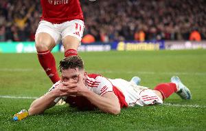 欧冠半决赛破门！约克雷斯是1986年以来首位达成此成就的瑞典球员