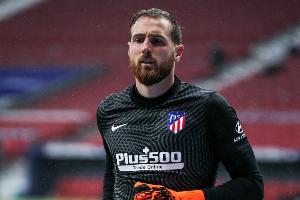 奥布拉克：差点扑出约克雷斯的点球但他力量很大 不会回想客场0-4