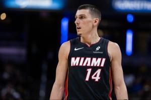 合同还剩一年3300万！记者：活塞&火箭&篮网等队预计今夏追求希罗