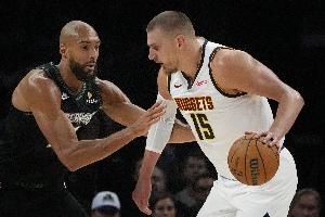 约基奇至少100场季后赛且全部得分上双历史第三人 仅次于乔丹KD