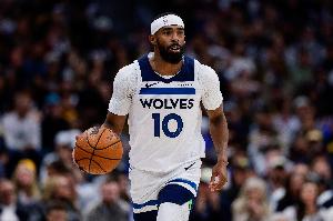 康利谈华子影响：大伙需要尝试发起进攻 这可比带球过半场难多了