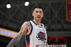 拼出齐鲁大地的血性！陶汉林9中5得到12分10板 罚球2中2