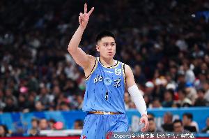 陈盈骏：不想比赛结束会后悔没去投那些球 球队需要我 就会站出来